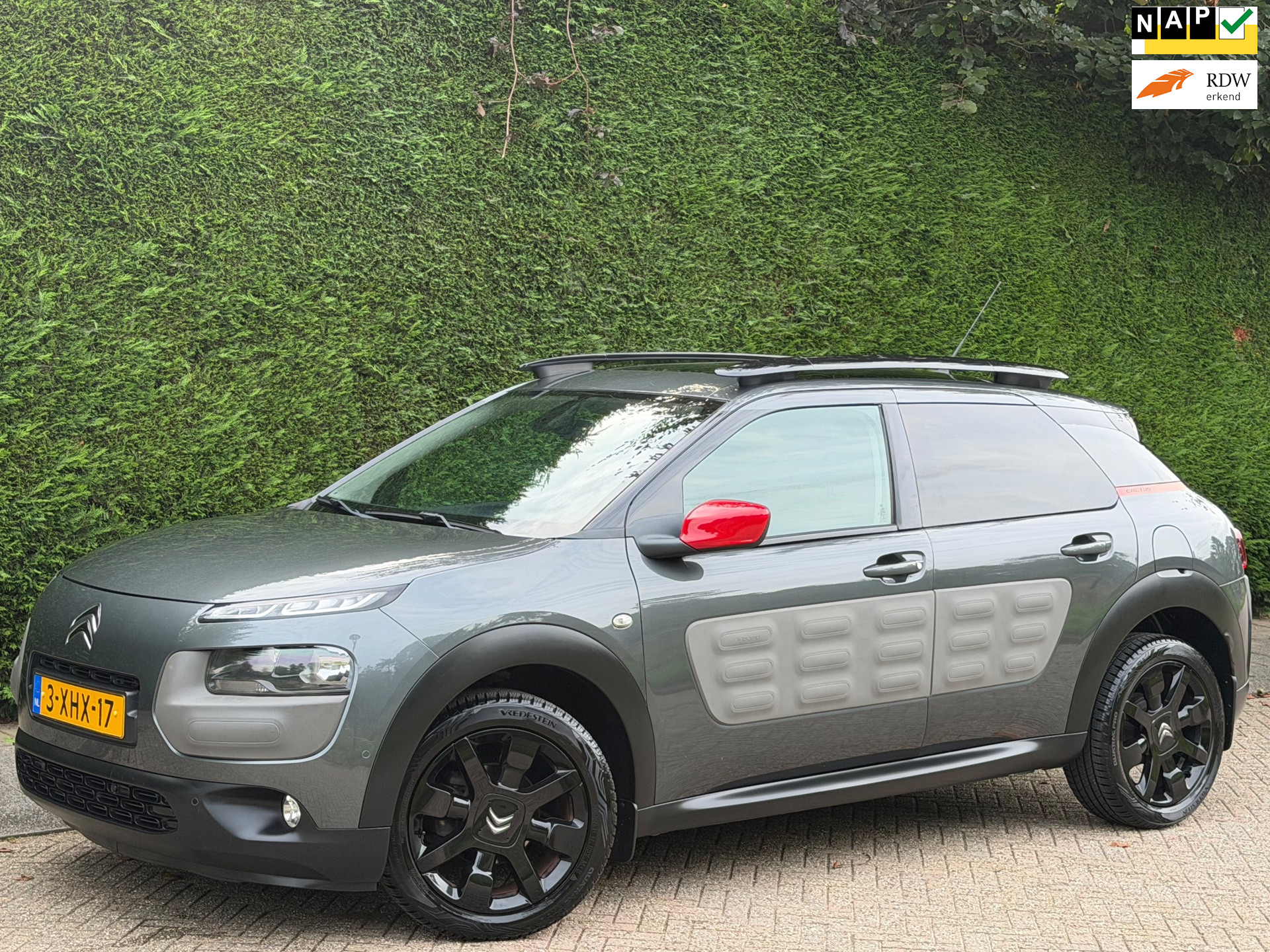 Citroën C4 Cactus 1.2 e-VTi Shine AUTOMAAT/GLAZENDAK/PDC V+A
