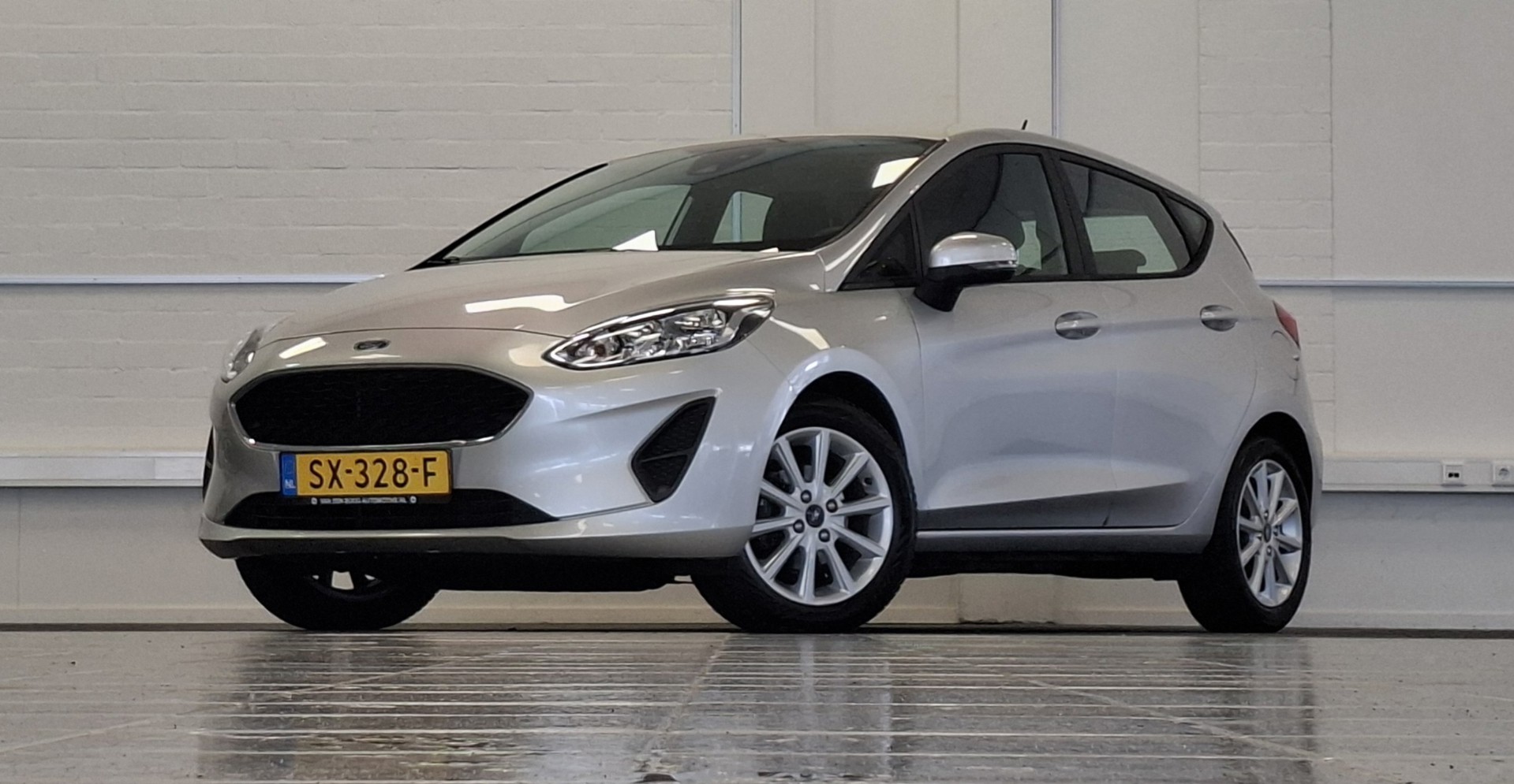 Ford Fiesta 1.1i Trend Navigatie LM velgen Parkeerhulp Mooi! Garantie