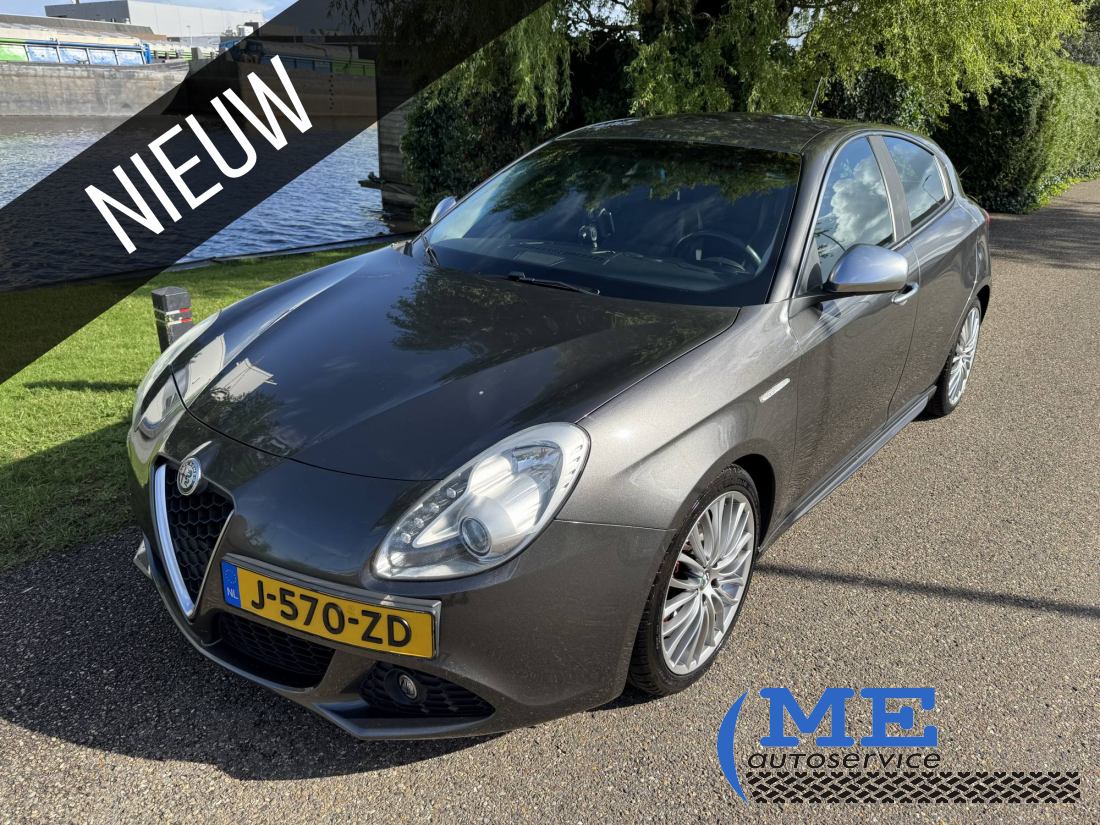 Alfa Romeo Giulietta – 1.4 T Distinctive|Automaat|pdc|leer|vol