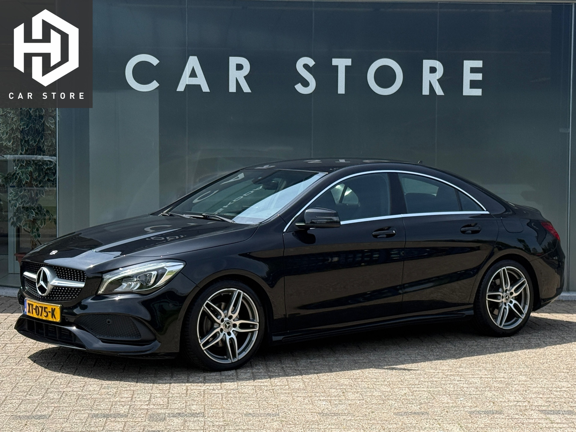 Mercedes-Benz CLA-Klasse 180 AMG Line Navi|Camera|Dealer Onderhouden