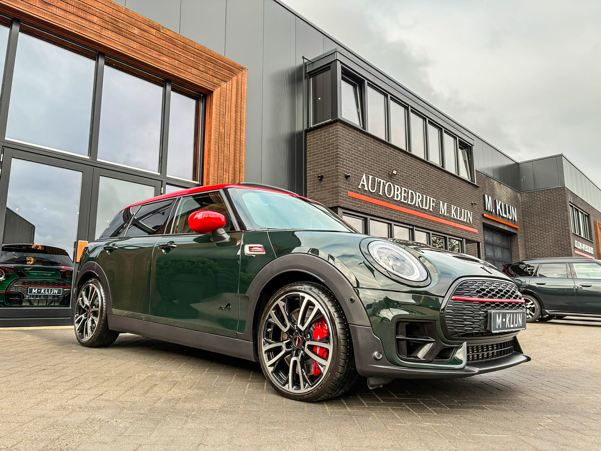 MINI Clubman 2.0 JCW ALL4 John Cooper Works F1 aut 306pk Rebelgreen/Pano/Camera/Hk/19″Jcw/Bomvol