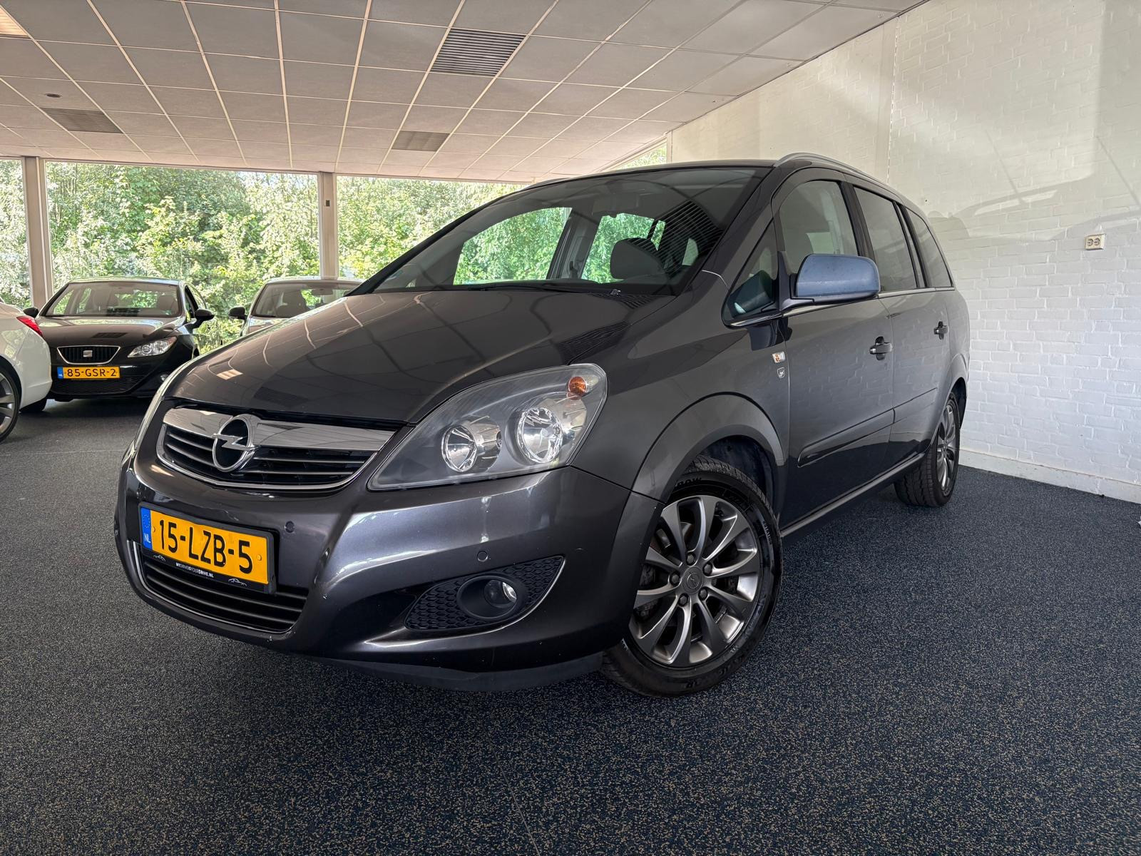 Opel Zafira 1.8 111 years Edition | Automaat | Climate | Navi | LM Velgen | 7 Persoons |