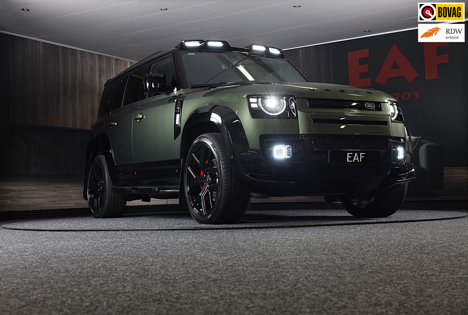 Land Rover Defender 110 2.0 P300e 110 X-Dynamic URBAN / FACELIFT / Head Up / Memory / Elek Stoelen / Acc / 360 Camera / Open Pano