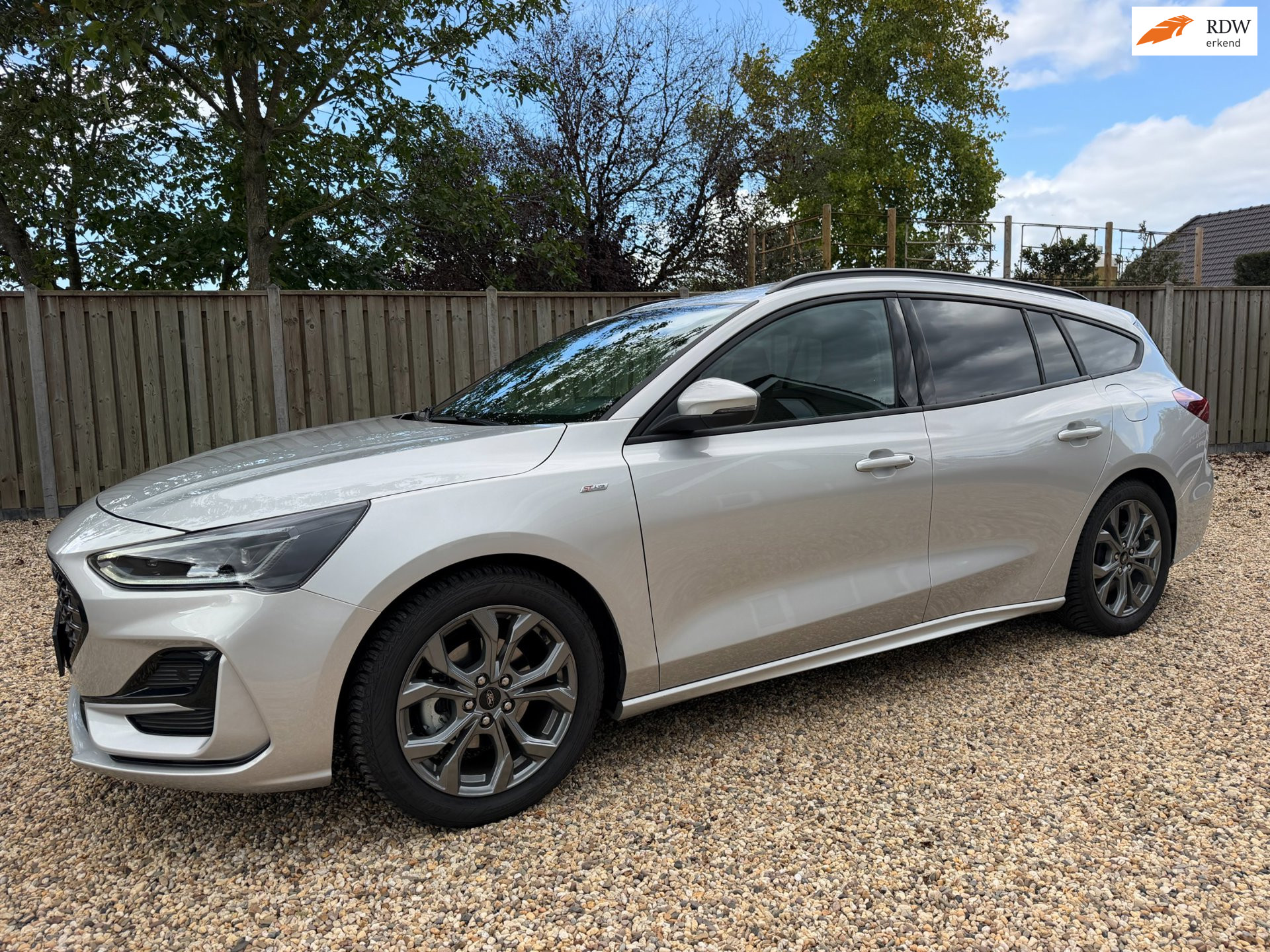 Ford FOCUS Wagon 1.0 EcoBoost Hybrid ST Line X Automaat & AGR & Winterpakket & Camera