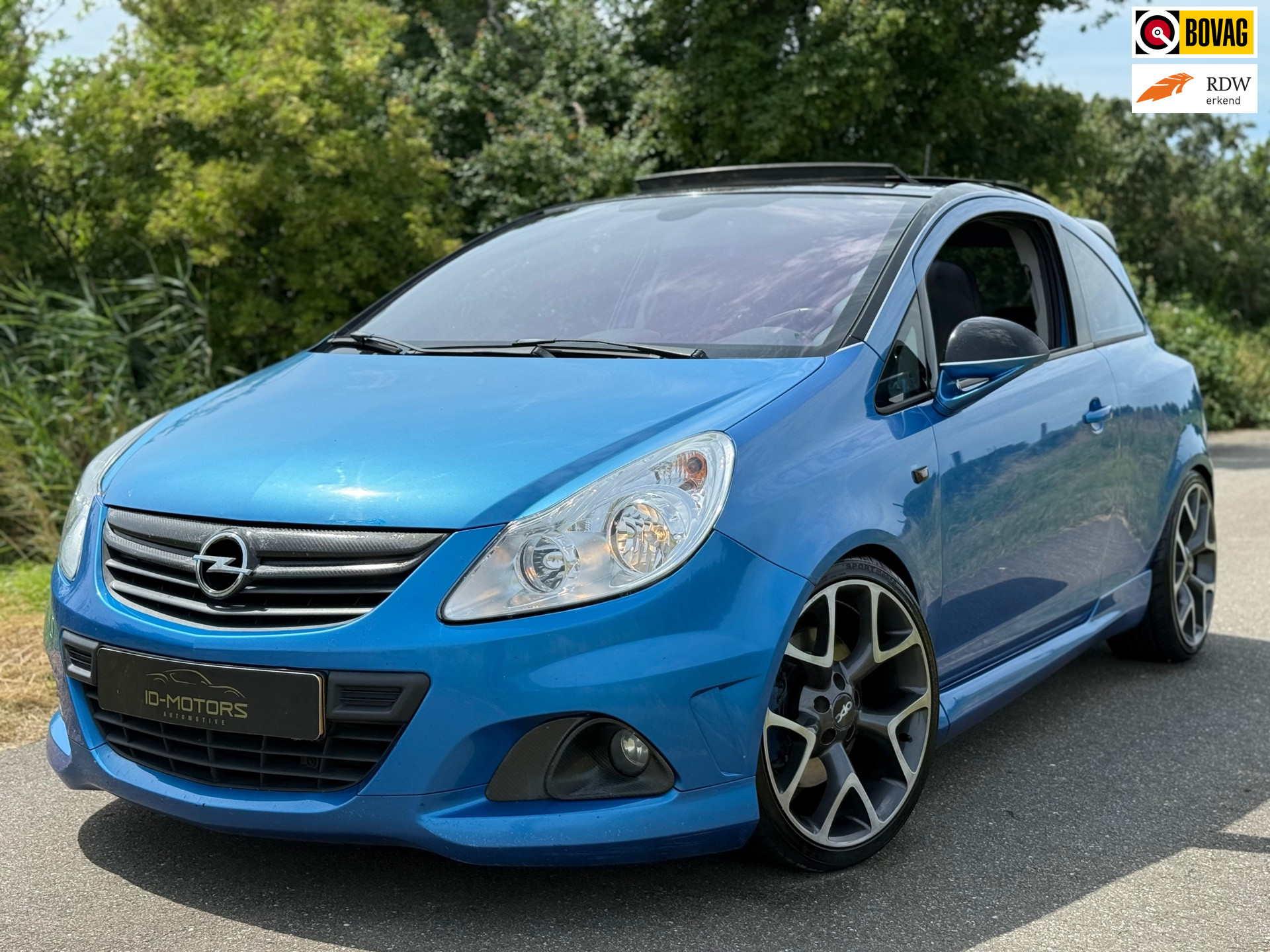 Opel Corsa 1.6-16V T OPC KUIPSTOELEN PANO SPORT LUXE UITVOERING