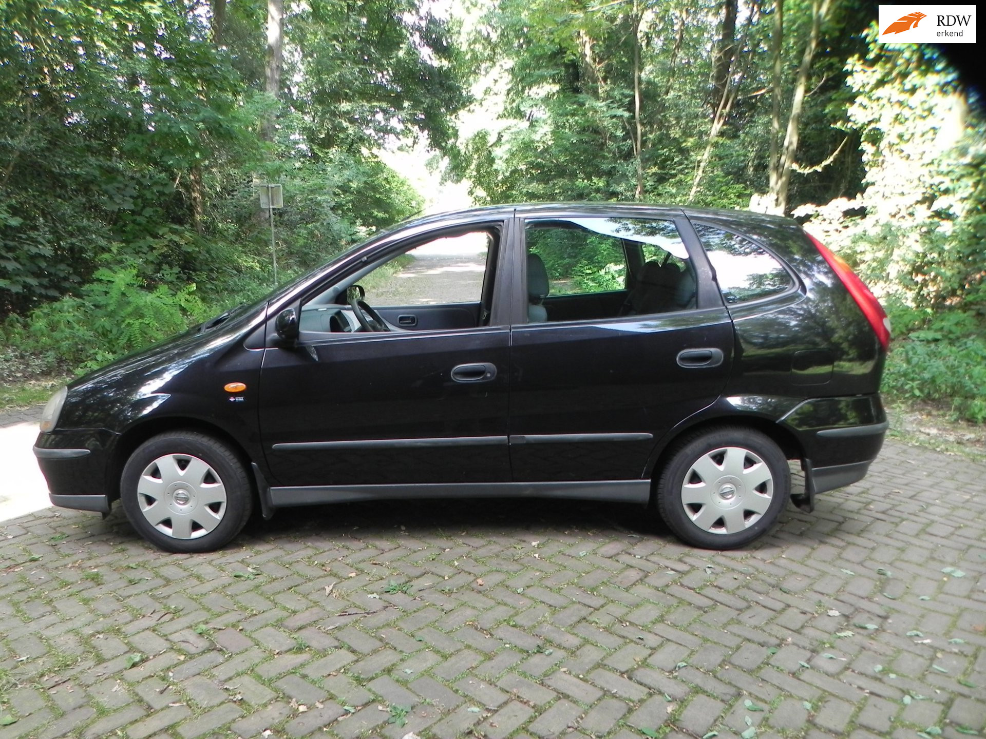 Nissan Almera Tino 1.8 Visia