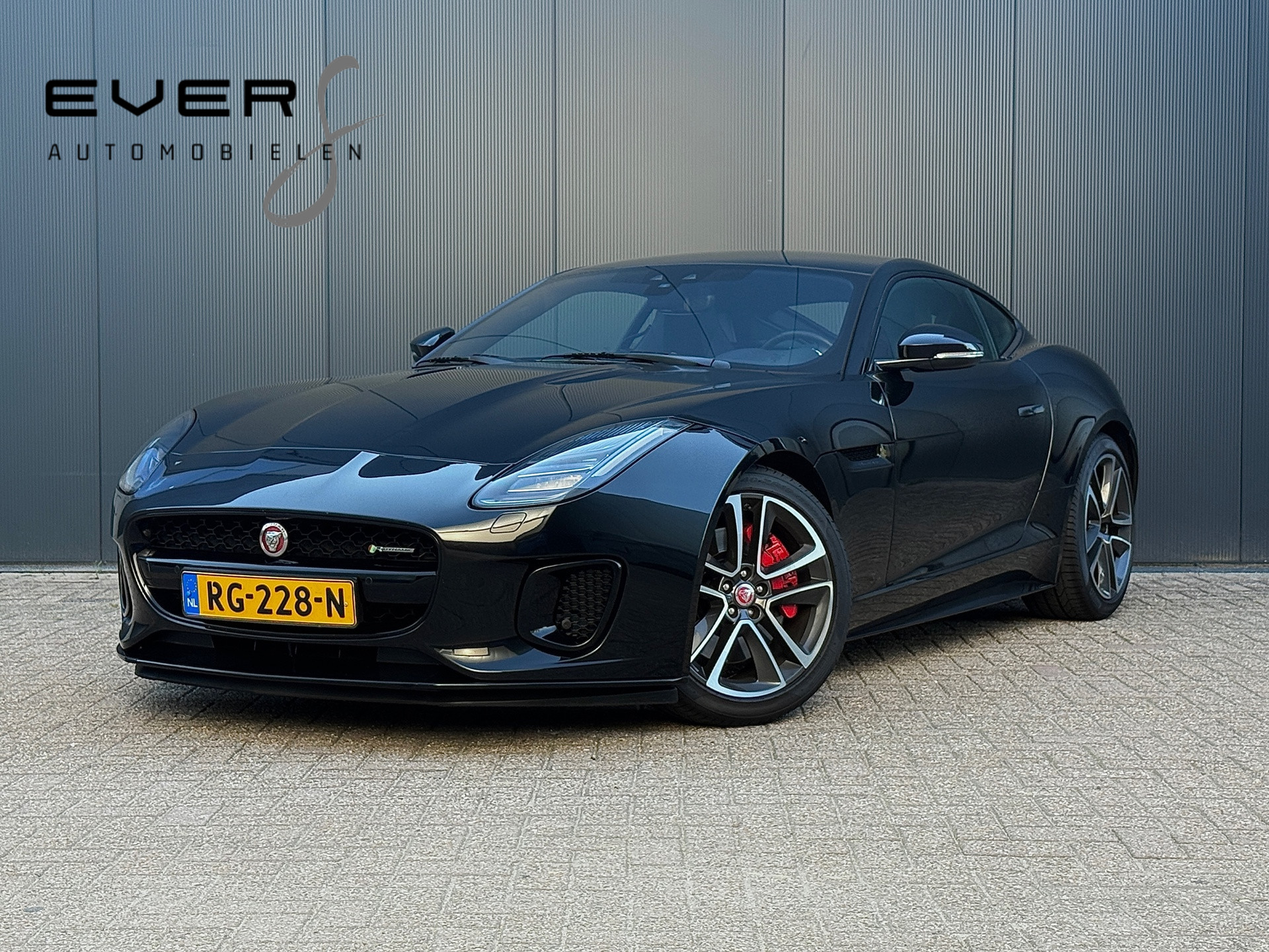 Jaguar F-Type 2.0T R-Dynamic, 301PK, Pano/Dak, Sport/Uitlaat, Meridian/Sound, Sport/Seats, Memory/Seats, Lane/Assist, Camera, 19′