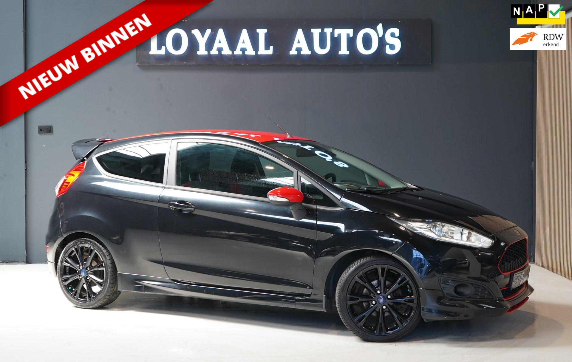 Ford Fiesta 1.0 EcoBoost Black Edition | NAVI | AIRCO | CRUISE | TREKHAAK | PDC | NAP | APK.