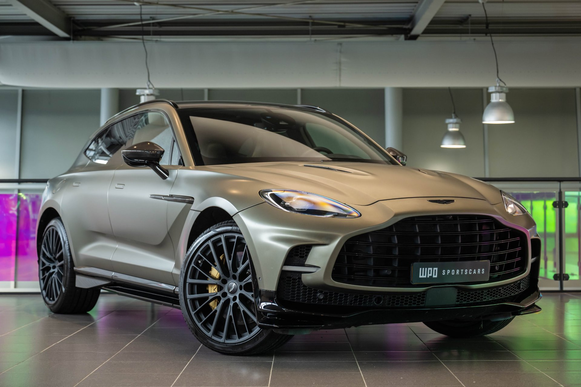 Aston Martin Dbx 4.0 V8 707