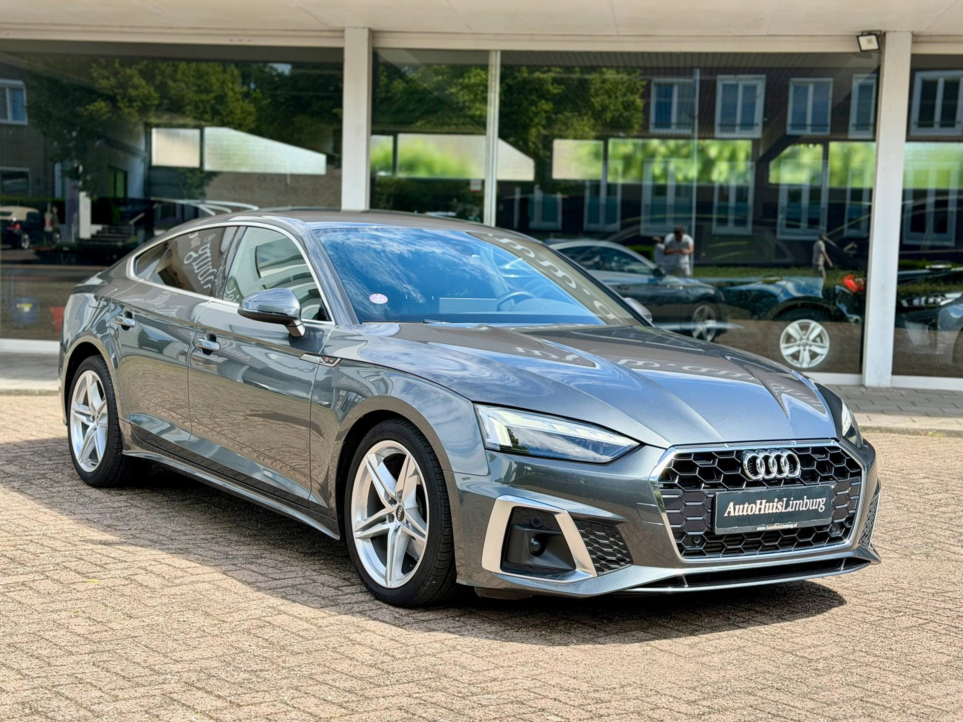 Audi A5 Sportback 35 TFSI S edition|S Line 3X|Leer|Camera|CarPlay|Daytona grijs|Nieuwstaat