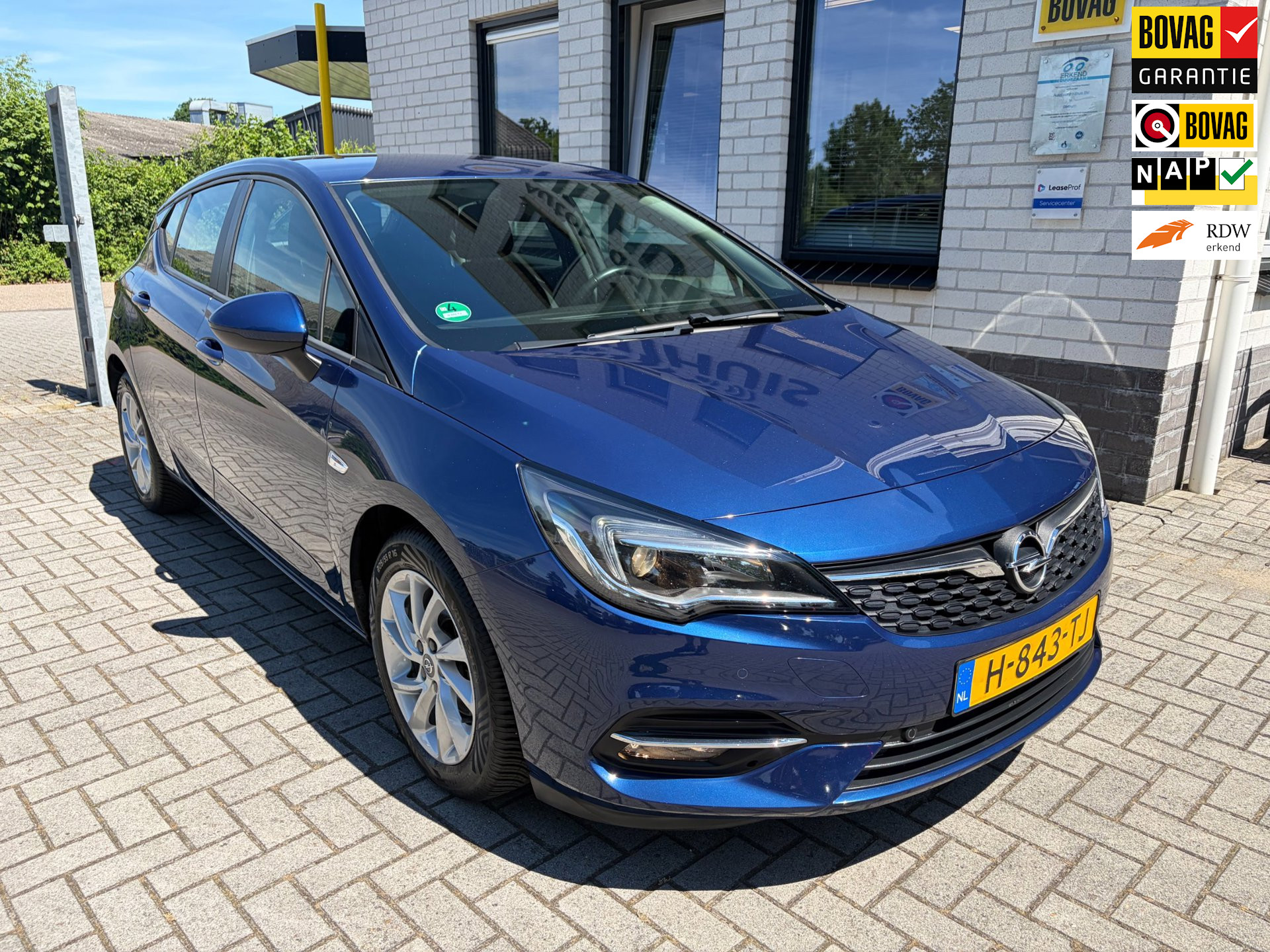 Opel Astra 1.2 Edition / Carplay / Camera / Cruise Control / Climate Control / PDC V+A / Navigatie / Trekhaak
