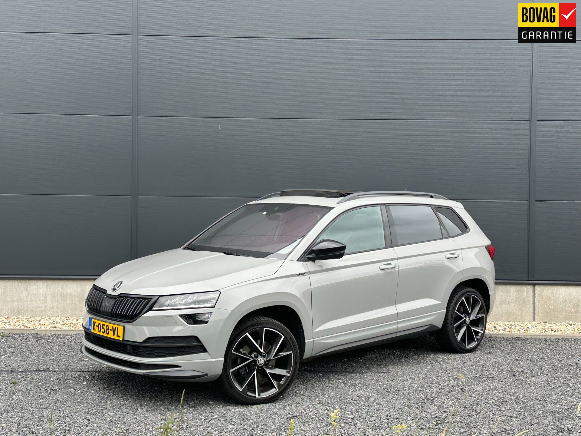 Škoda Karoq 1.5 TSI ACT Sportline Business Pano | Leder | Clima | Trekhaak