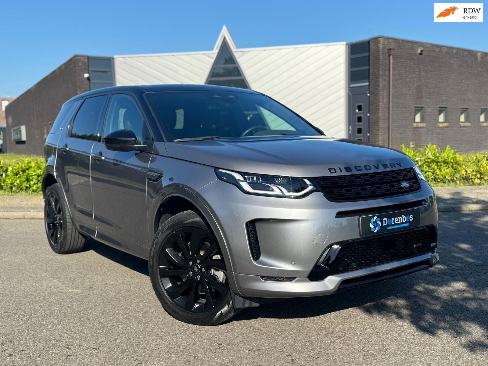 Land Rover Discovery Sport P300e 1.5 R-Dynamic SE | Memory seats | Apple carplay | Lichtmetalen-Velgen | Achteruitrijcamera |