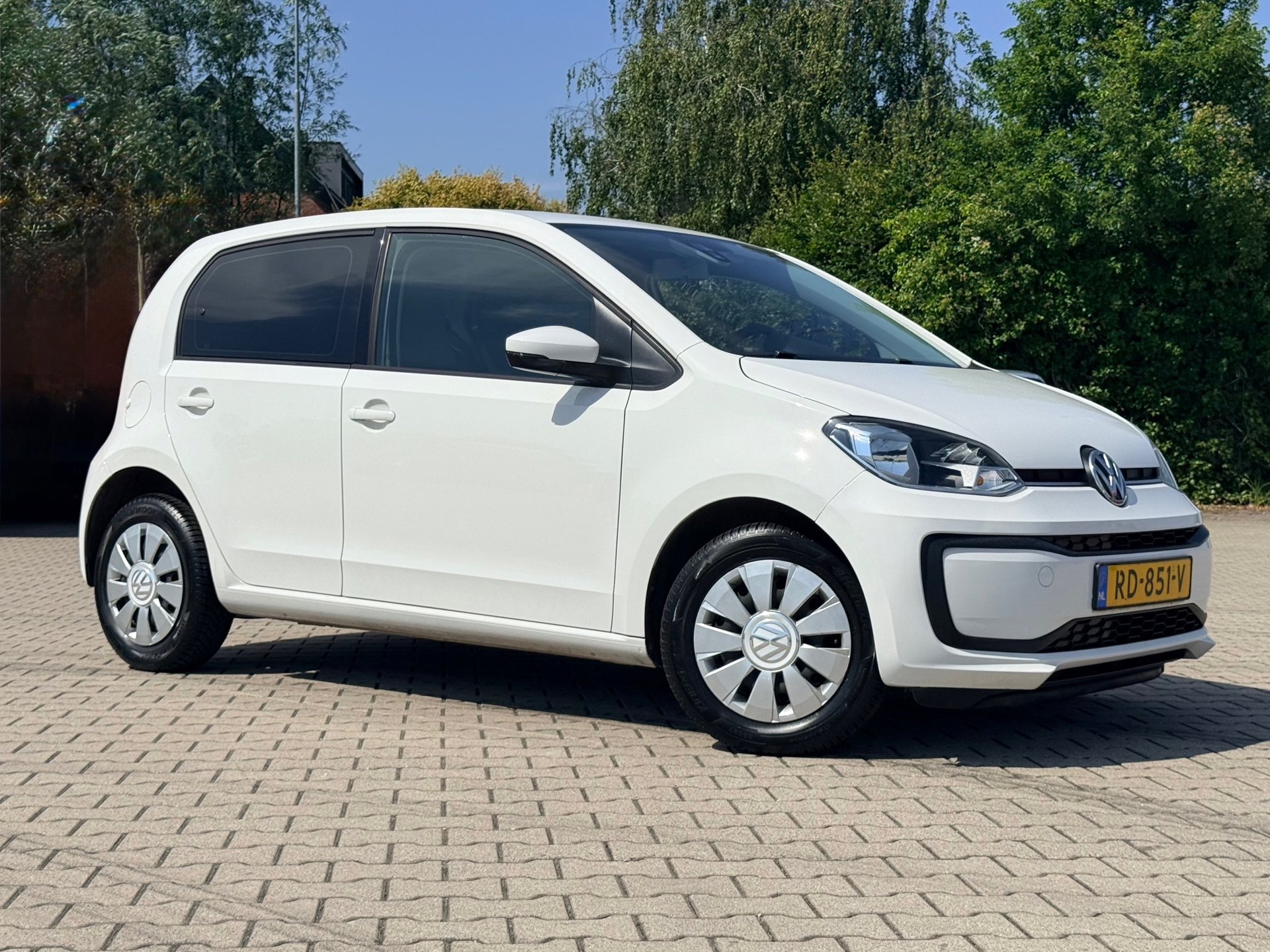Volkswagen up! 1.0 BMT move up!
