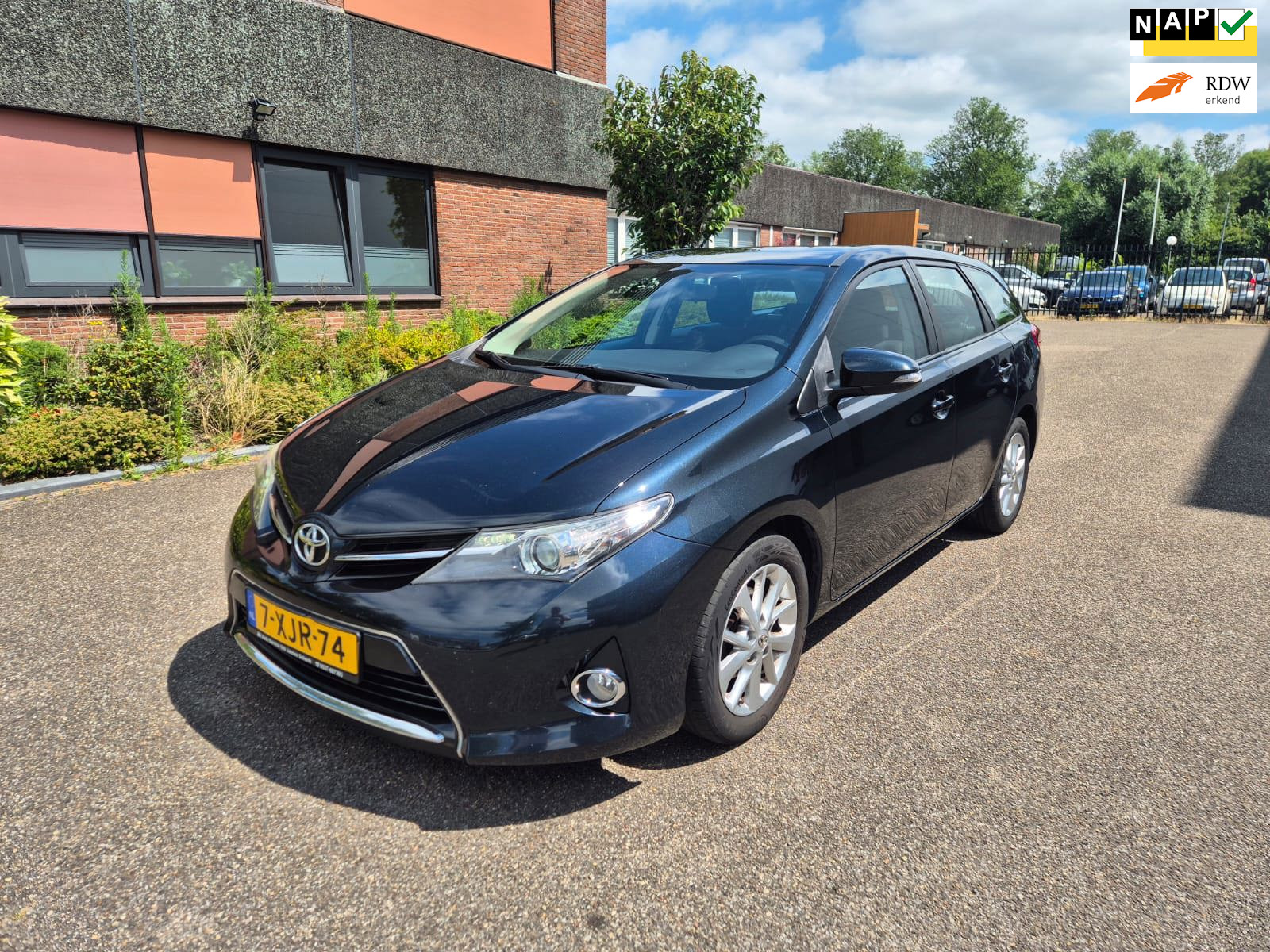 Toyota Auris Touring Sports 1.3 Now Airco |Boekjes|Trekhaak|LM Velgen|N.A.P