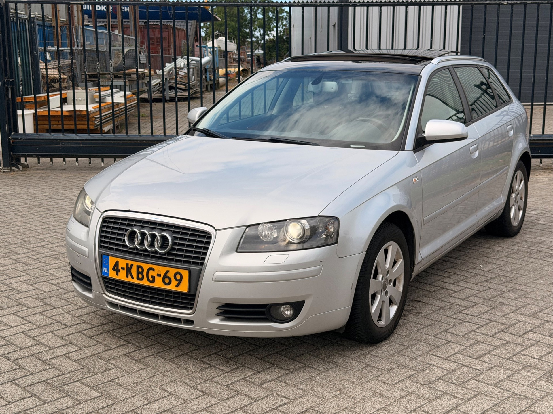 Audi A3 Sportback 1.8 TFSI Attraction Pro Line Clima Pano