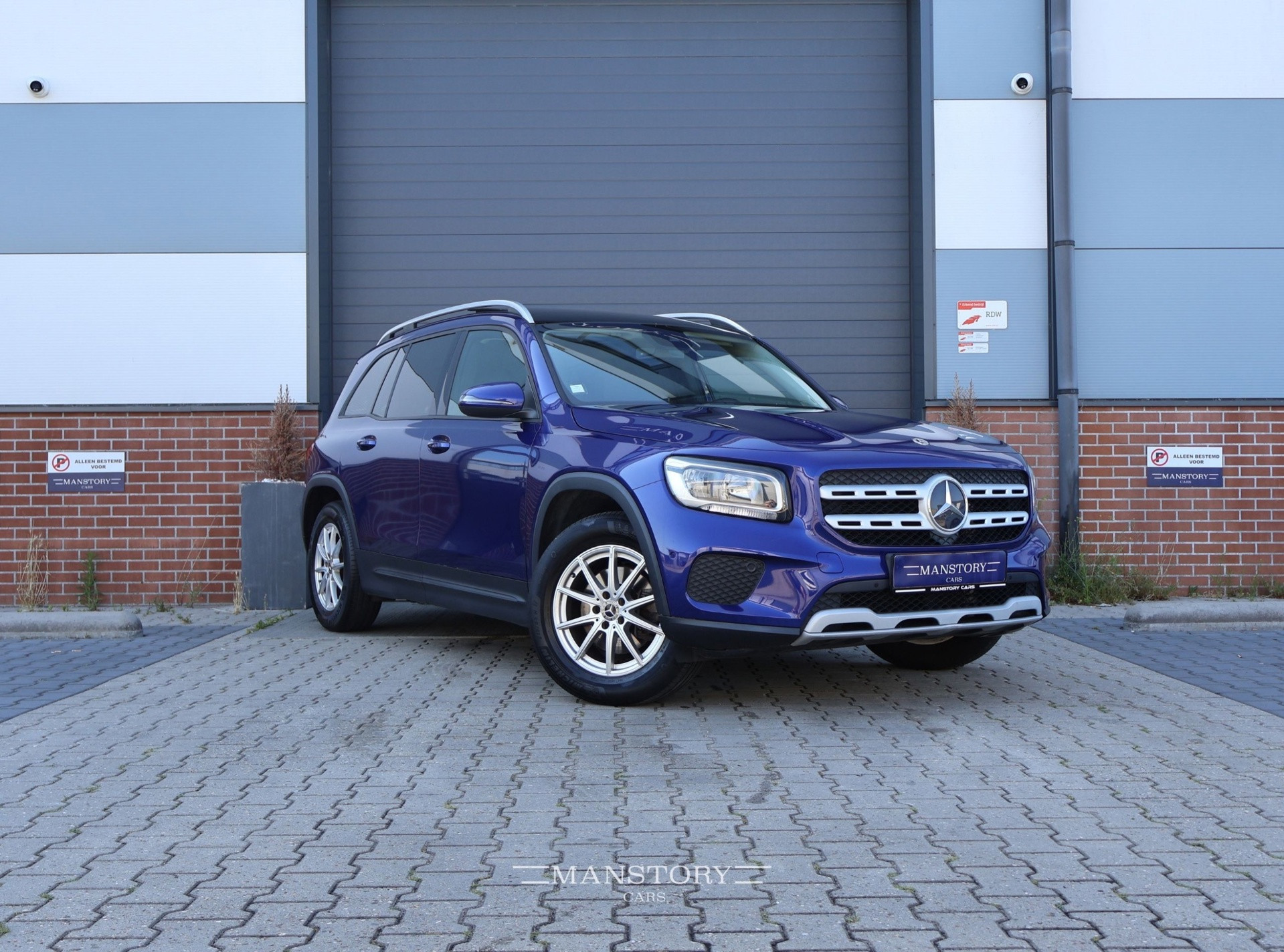 Mercedes-Benz GLB 200