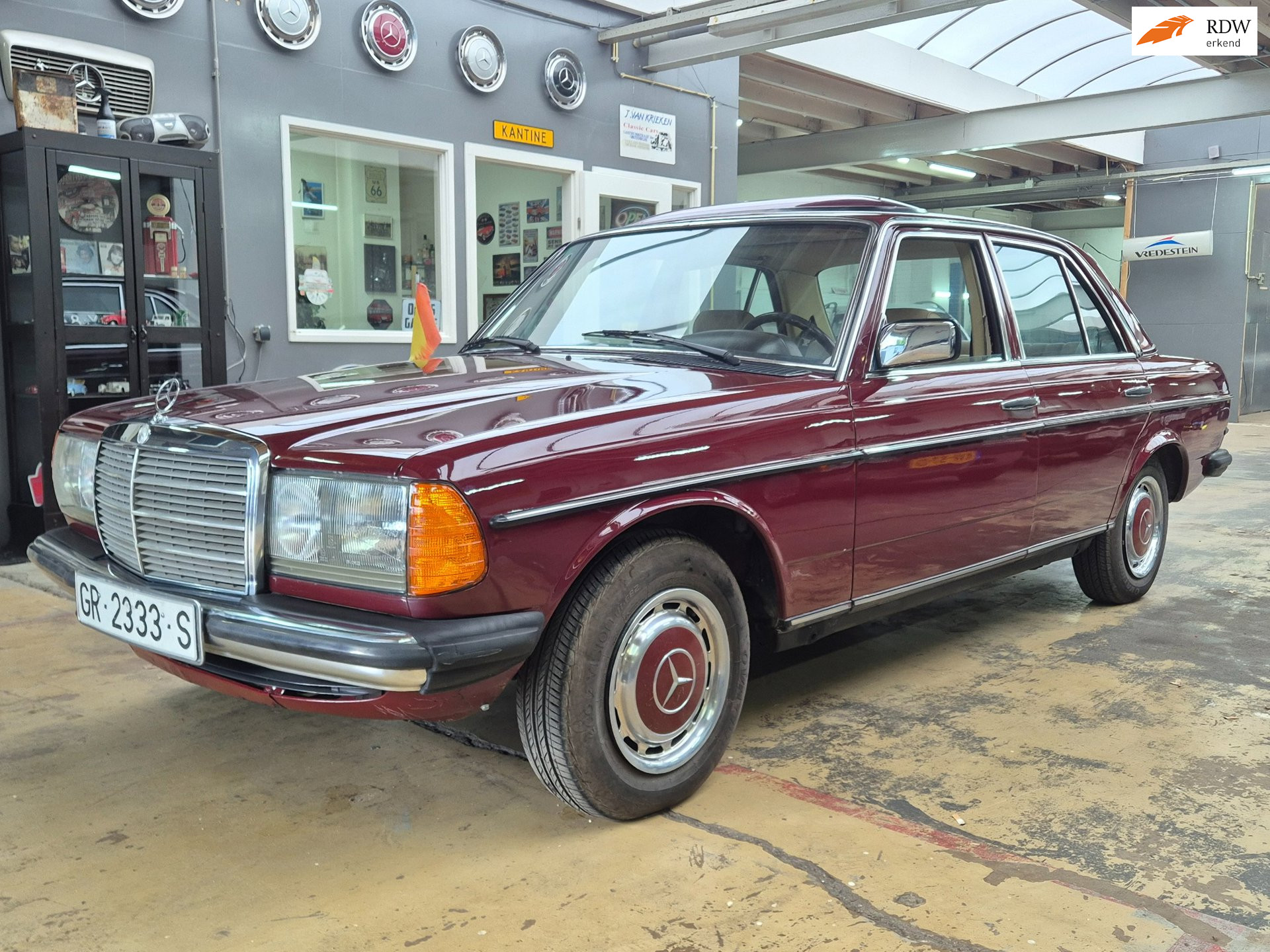 Mercedes-Benz 200-280 (W123) 300 D 5 cyl. *173000km*