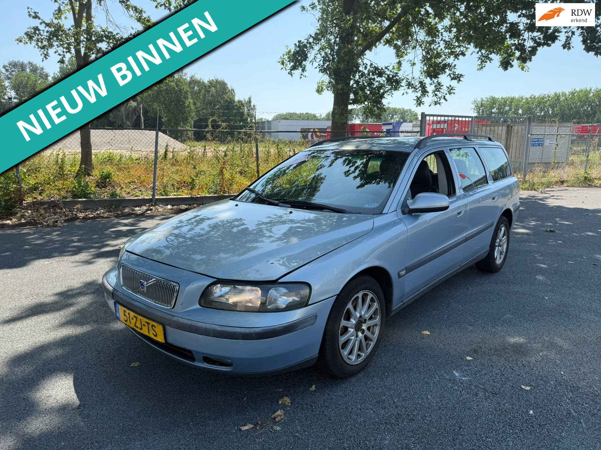 Volvo V70 2.4 D5 Comfort Line ZO INGERUILD DUS ZO WEG PRIJSJE