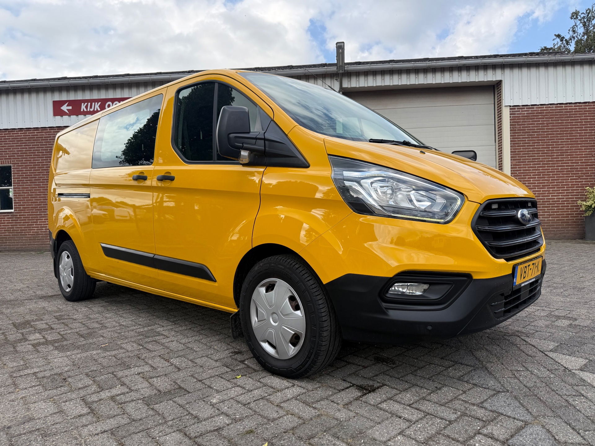 Ford Transit Custom 340 2.0 TDCI L2H1 Trend DC 130PK airco cruise euro 6