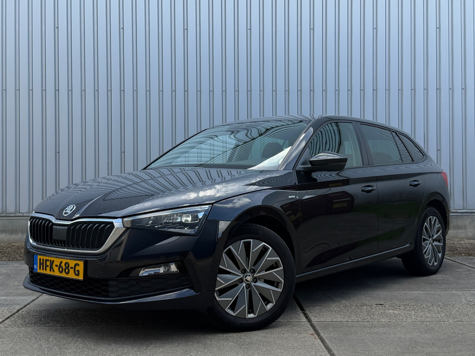 Škoda Scala 1.5 TSI Business Edition AUTOMAAT Carplay Xenon Camera Stoelverwarming