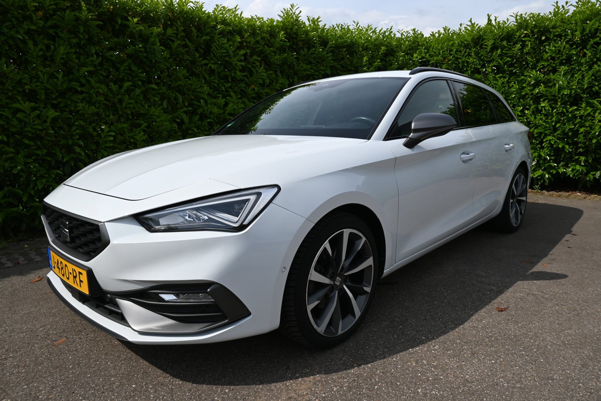 SEAT Leon Sportstourer 1.5 TSI FR Launch Edition. Origineel Nederlandse auto met NAP.