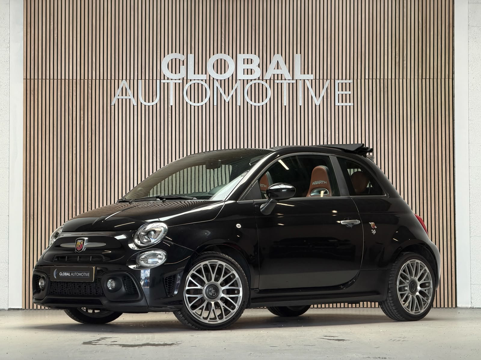 Abarth 500 1.4 T-Jet 595 – CABRIO – LEDER – PDC
