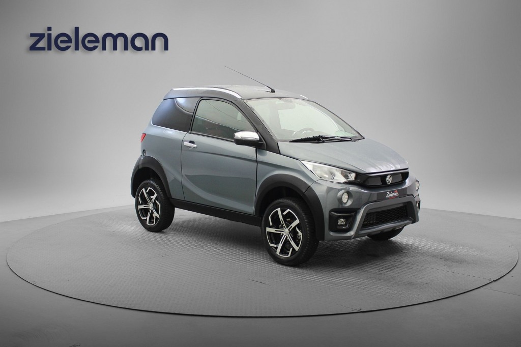 Aixam Crossover Premium – 2022 – 6.707 Km – Camera, Leer, Parkeersensoren