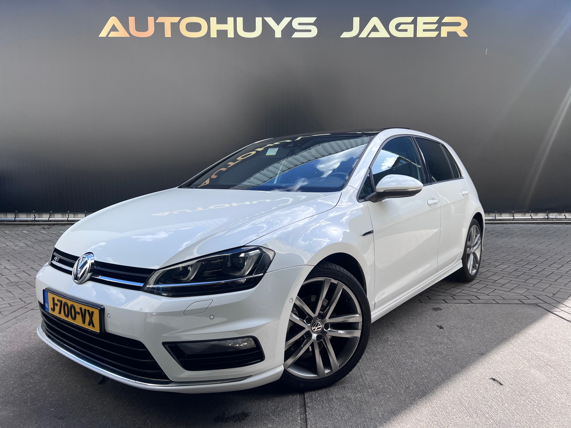 Volkswagen Golf 1.4 TSI Highline – R-Line Pano Parkeersensoren Stoelverwarming