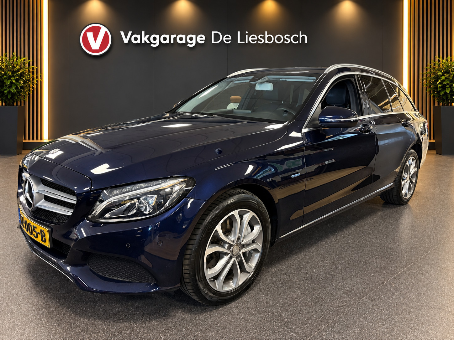 Mercedes-Benz C-Klasse Estate 350 e Lease Edition / Sfeerverlichting / Camera / Trekhaak