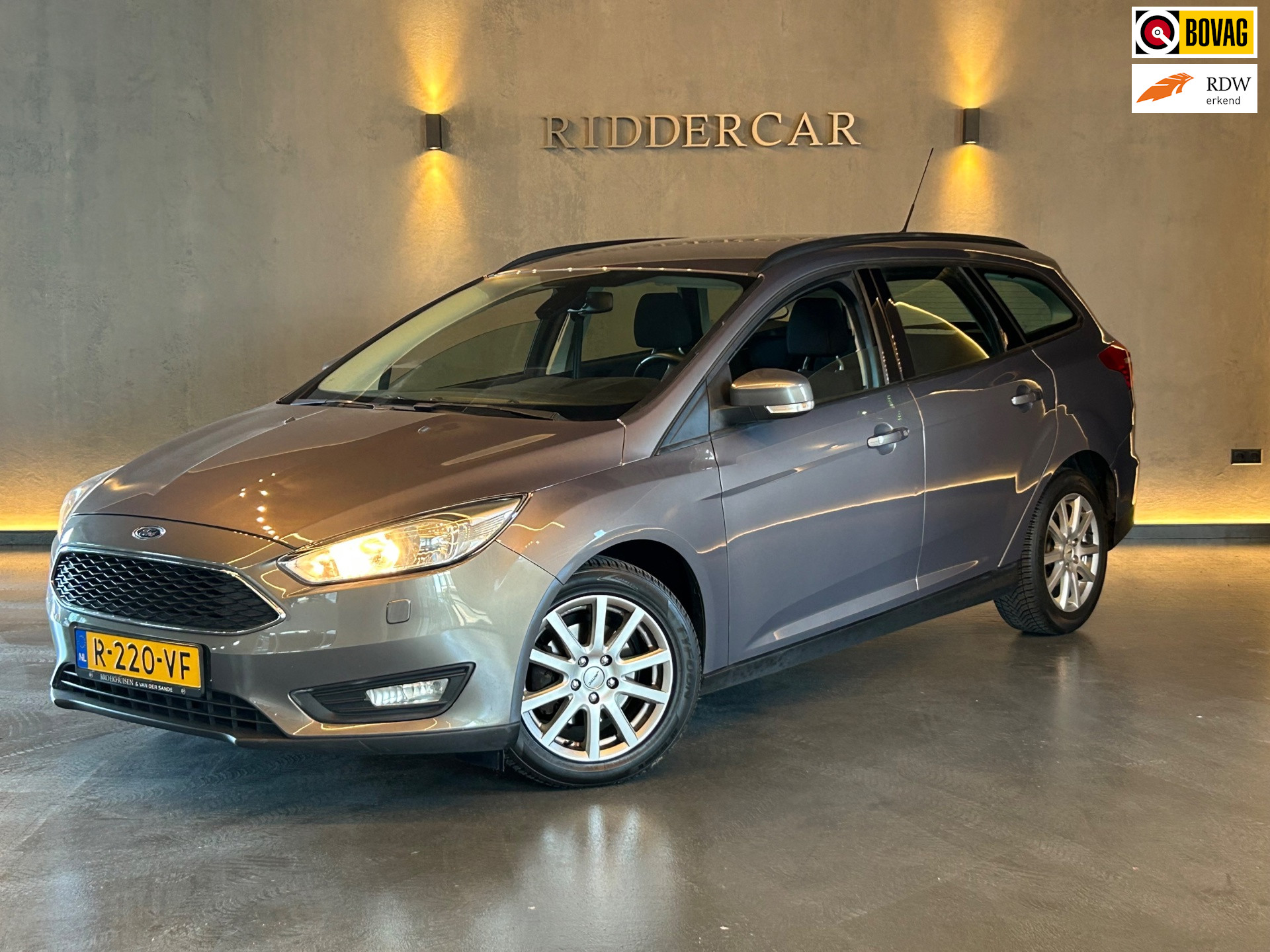 Ford FOCUS Wagon 1.0 Trend|AUTOMAAT|ELEK RAMEN|TREKHAAK|AIRCO|CRUISE|APK04-27
