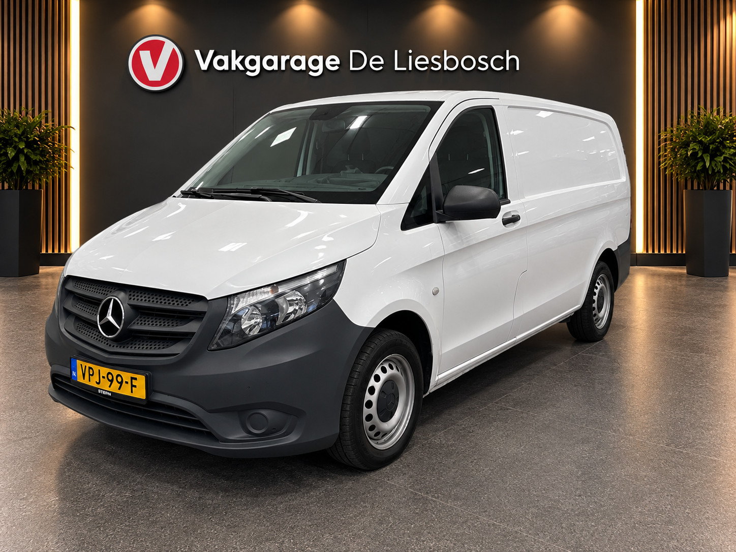 Mercedes-Benz Vito 110 CDI Functional L2 H1 / Navigatie / camera / Cruise-control /media