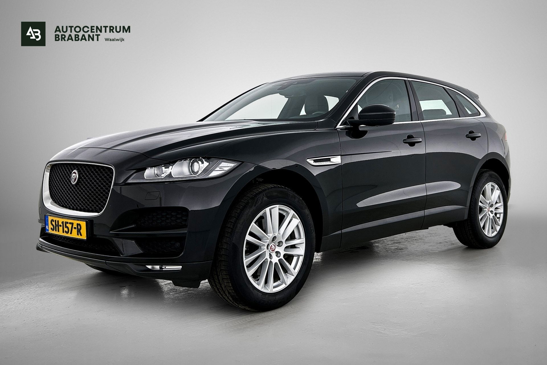 Jaguar F-Pace 2.0 Portfolio AWD 30t | 301PK | NL-AUTO | PERF ONDERH | CARPLAY | CLIMATE | ACHTERCAM | LANE ASS | CRUISECONTRL |