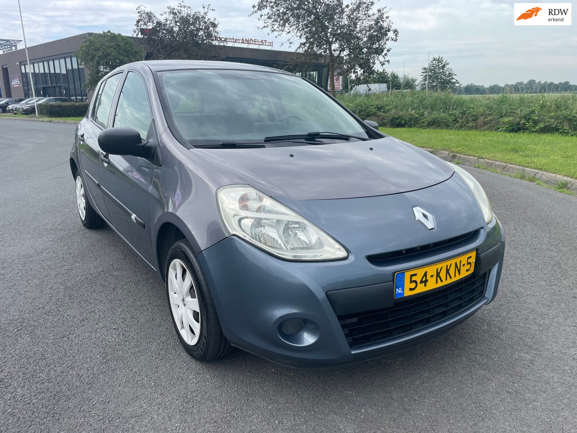 Renault Clio 1.2 Special Line, 5drs, Airco, Navigatie, Elektr ramen, Radio CD speler, Geen import!