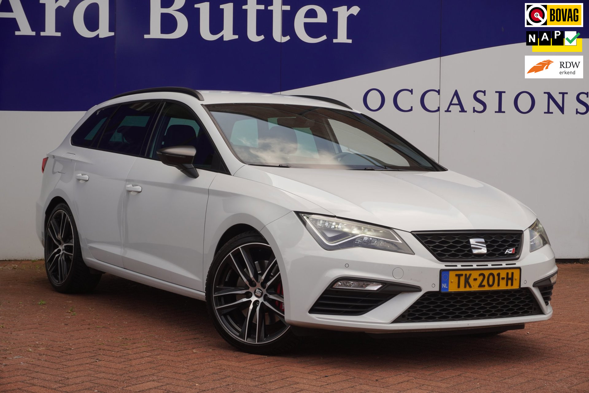 SEAT Leon ST 2.0 TSI CUPRA 300 / ORIG-NL / DCC / Virtual / Sfeerverlichting / ParelmoerWit / All-seasons / = SUPER PRIJS !!