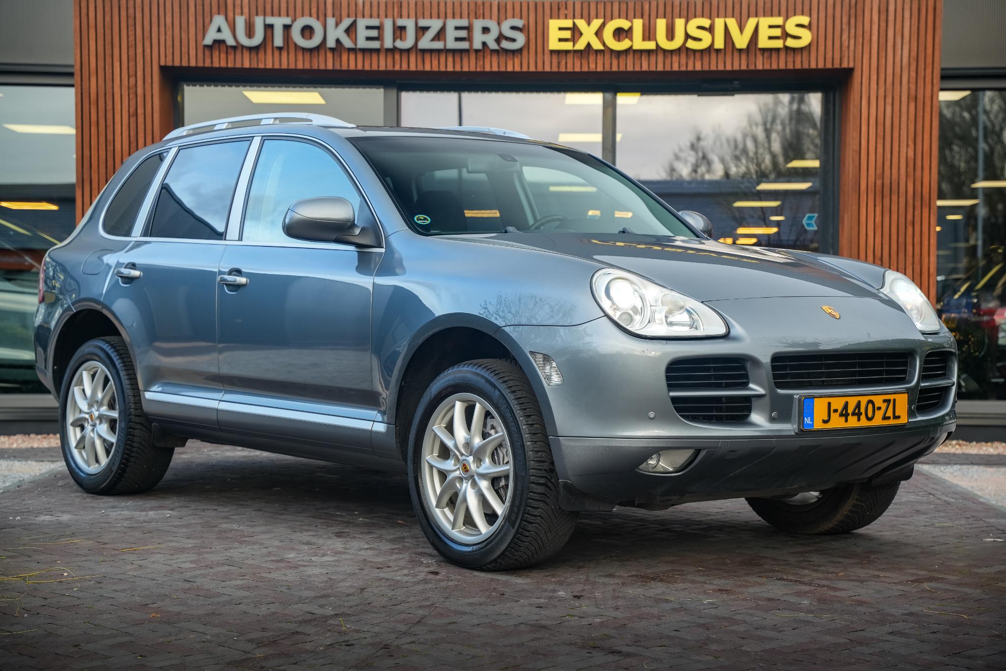 Porsche Cayenne 3.2