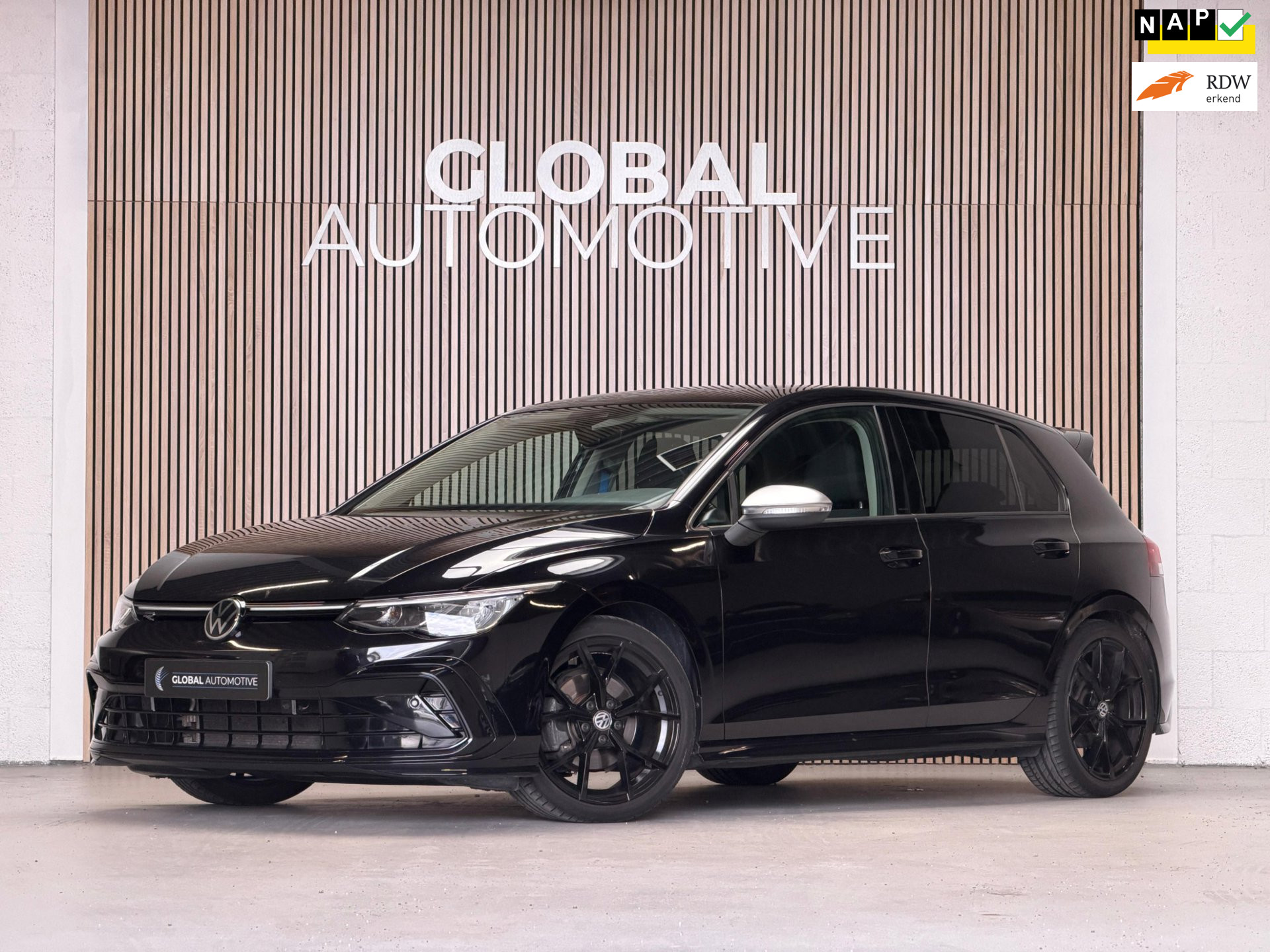 Volkswagen Golf 1.0 TSI 110PK – R LINE EXTERIEUR – VIRTUAL COCKPIT – 18” – R SPOILER – ORIGINEEL NL