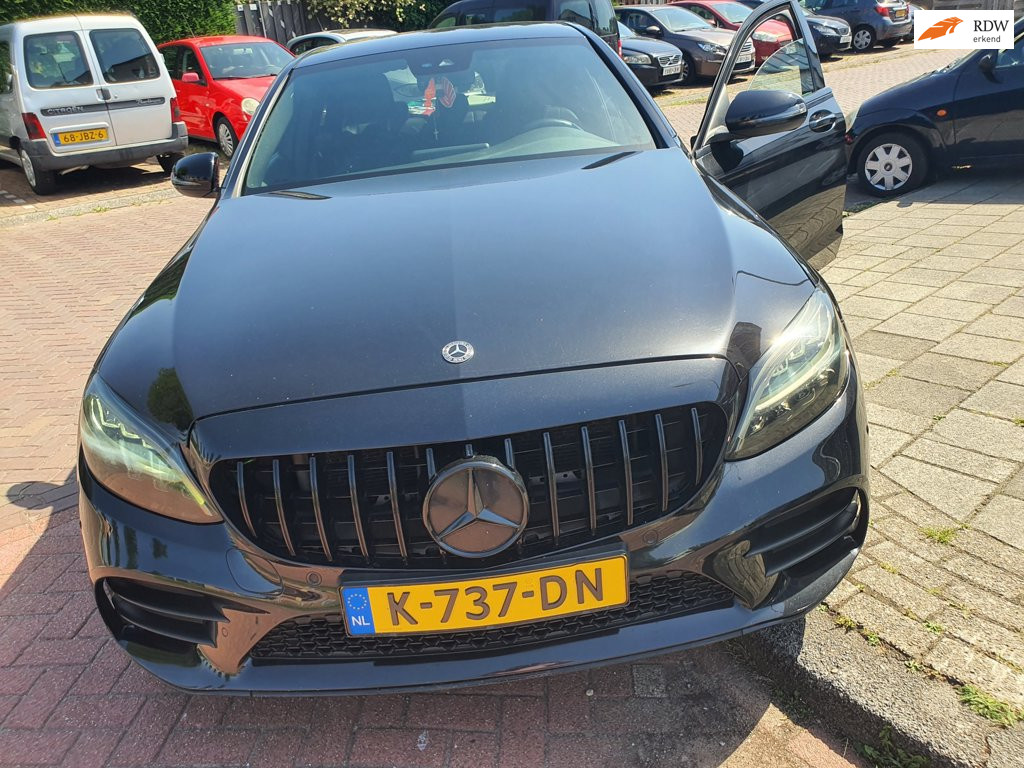 Mercedes-Benz C-Klasse 180 Premium Plus Pack,AMG line,Grill