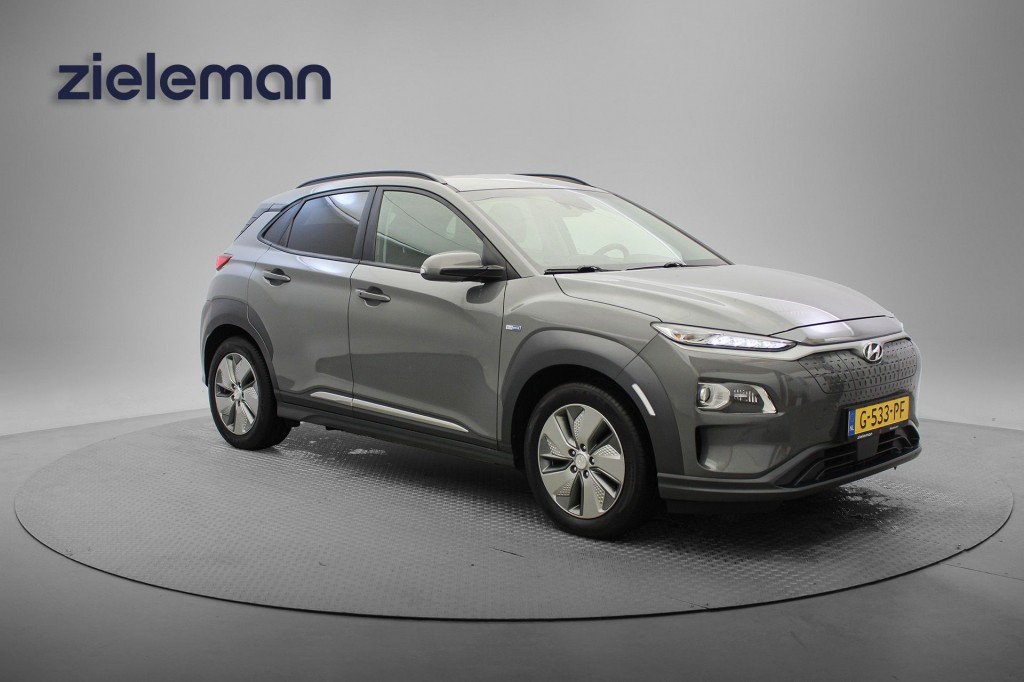 Hyundai KONA Electric Premium 64 kWh – Carplay, Camera, Stoelverw, Half Leer, SOH 96,3%