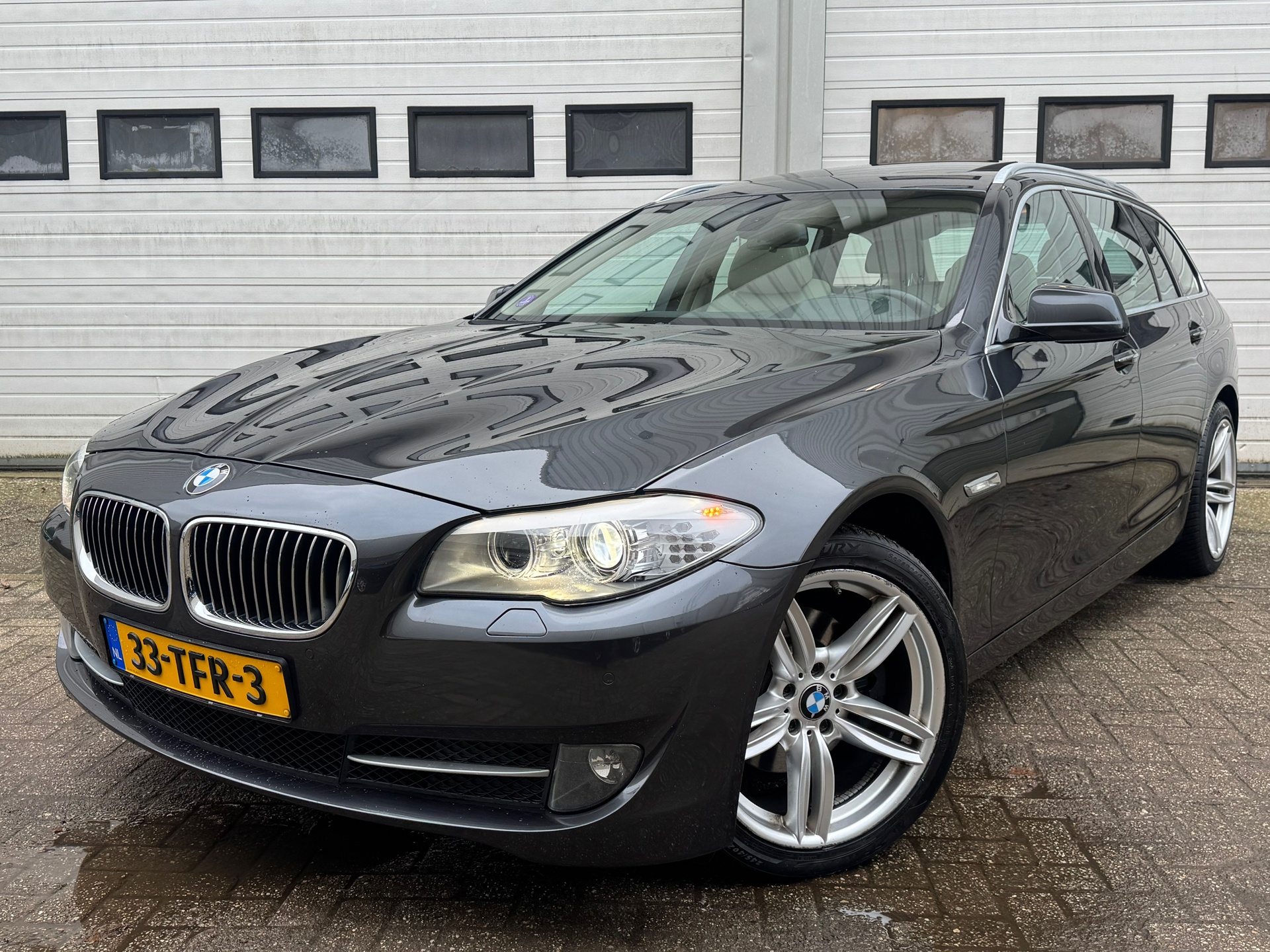 BMW 5 Serie Touring 523i High Executive aut/pano/xenon/led/navi/elektrische stoelen/memory/select modus/