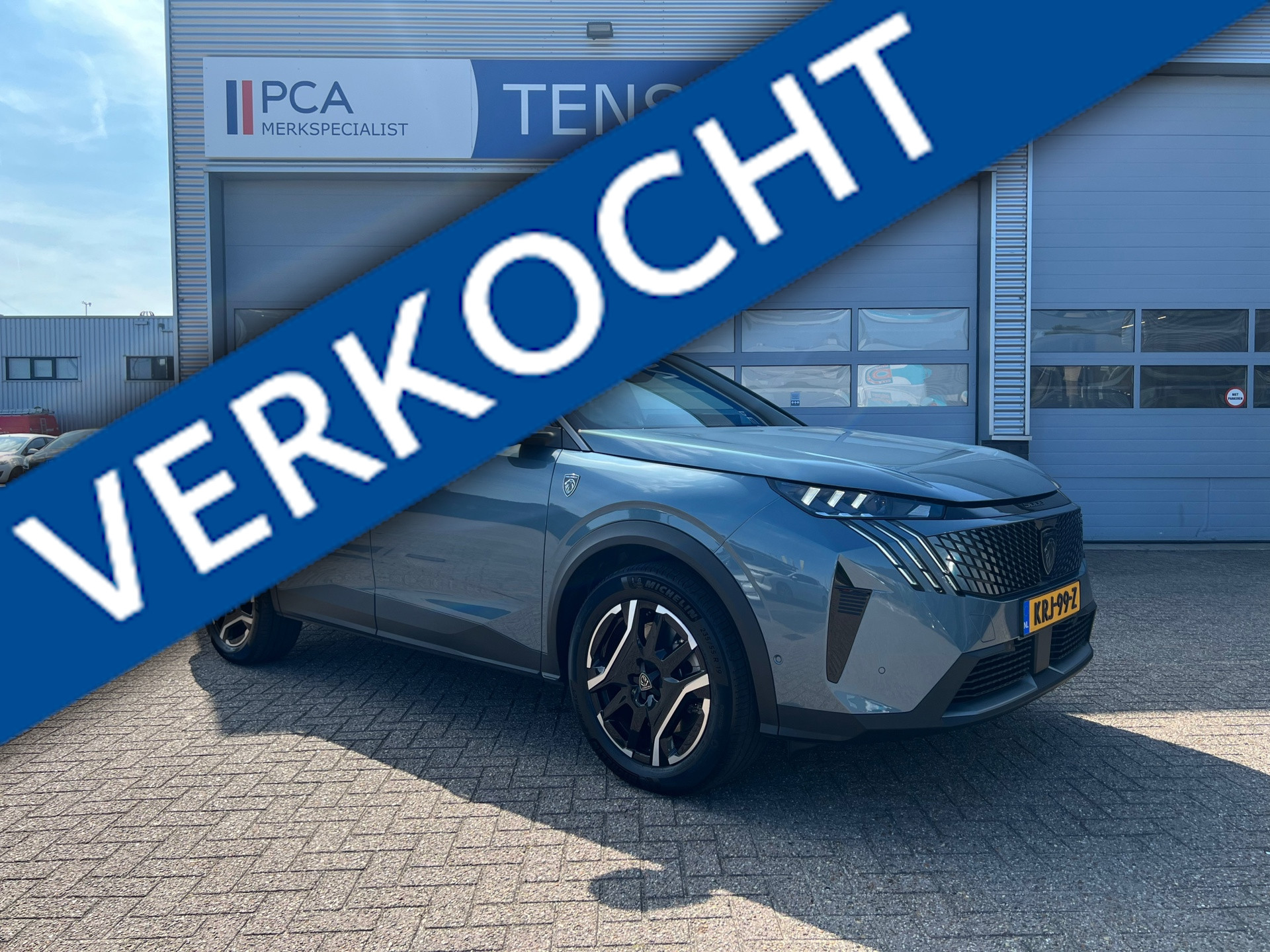 Peugeot 5008 1.6 Plug-in Hybrid 195 GT 7p | Panoramadak | Navigatie | Electrische achterklep | Keyless | Adaptieve Cruise control