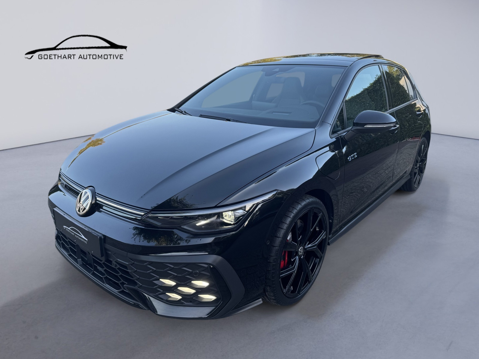 Volkswagen Golf 1.5 eHybrid GTE / 5JR Garantie / Pano / Leer / Trekhaak / Matrix / Keyless / DCC / HUD