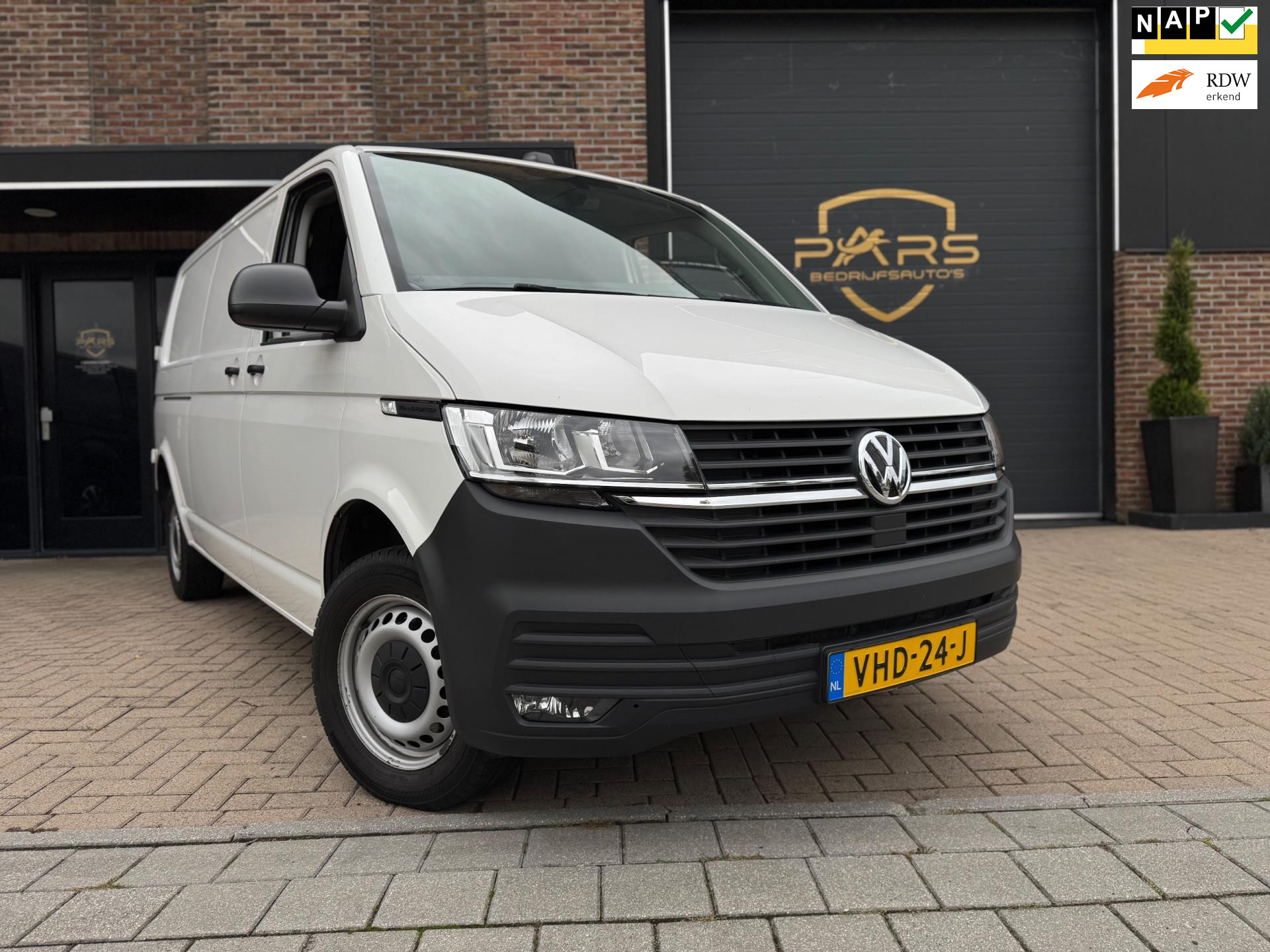 Volkswagen Transporter 2.0 TDI T6 L2H1 28 110PK Highline Dubbelle Schuifdeuren Airco Navi Cruise Control Elk. Ramen Zeer Nette