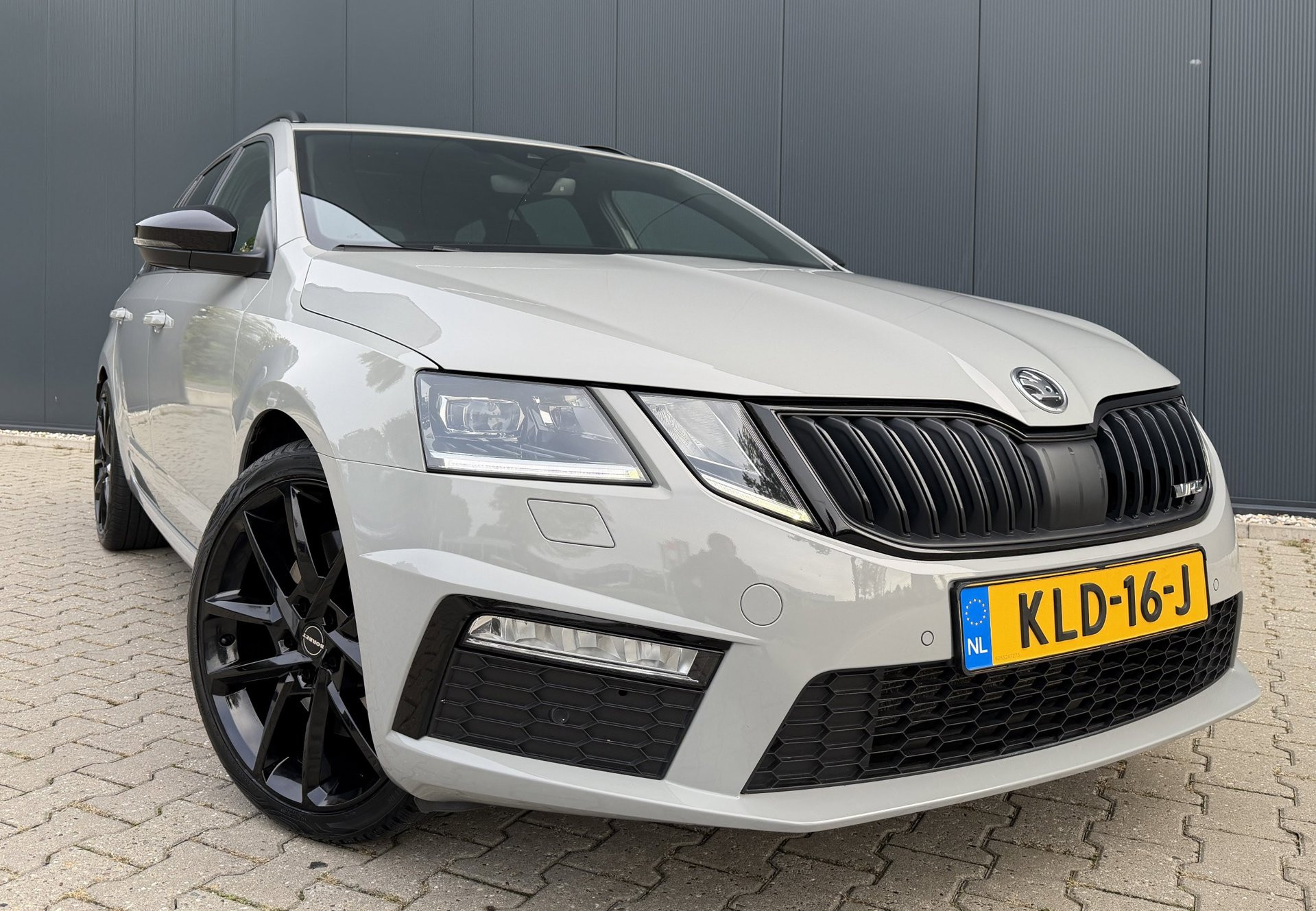 Škoda Octavia Combi 2.0 TSI RS 245PK Aut. Canton LED Sfeer