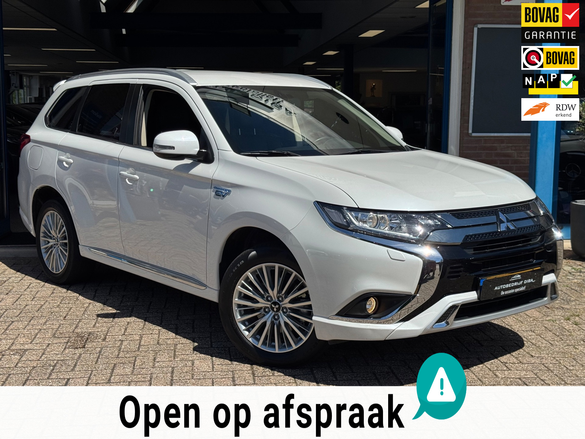 Mitsubishi Outlander 2.4 PHEV Pure+ 2019 AUT NAVI LM NAP!
