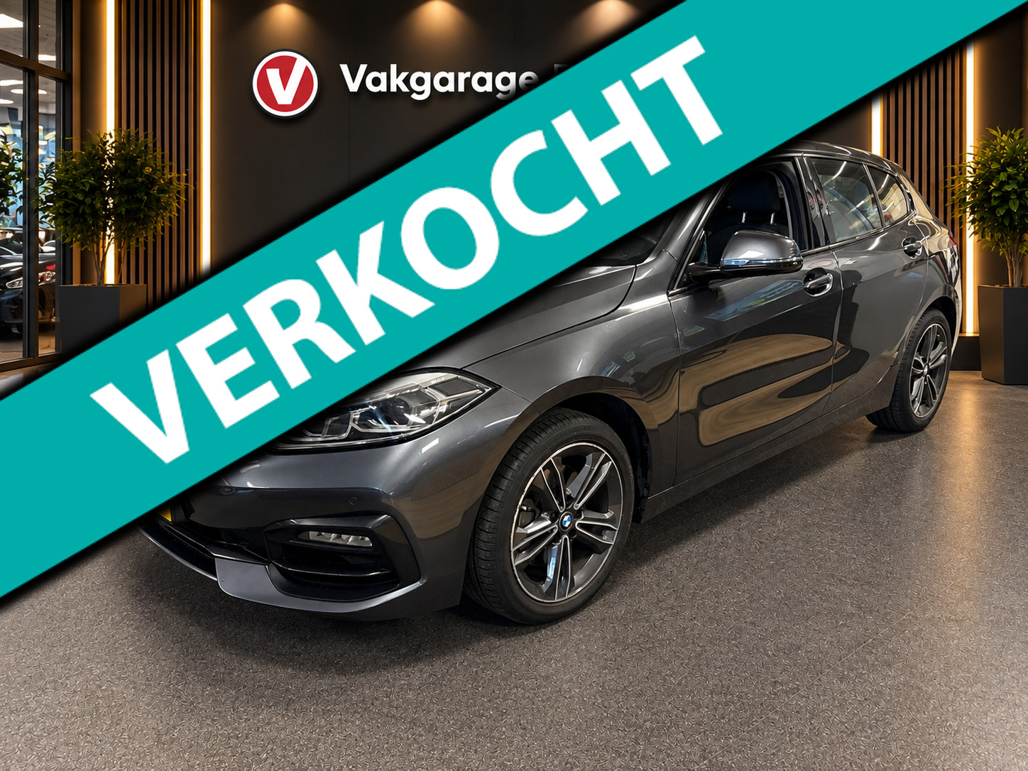 BMW 1-serie 118i High Executive Edition sport / navi / stoelverw / carplay / ned