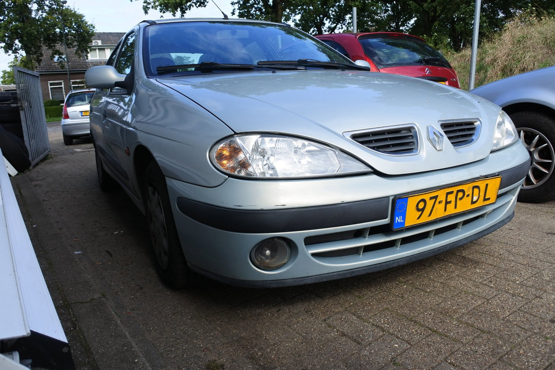 Renault Mégane 1.4-16V RN 5 drs 125 dkm N.A.P. div. exstra,s