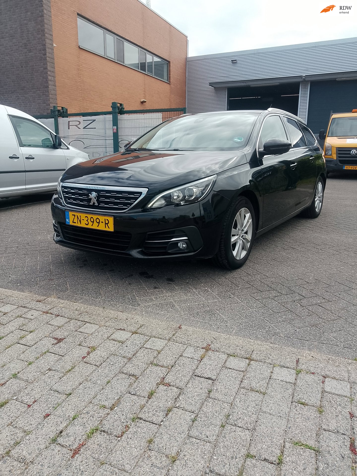 Peugeot 308 SW 1.2 PureTech Blue Lease Premium
