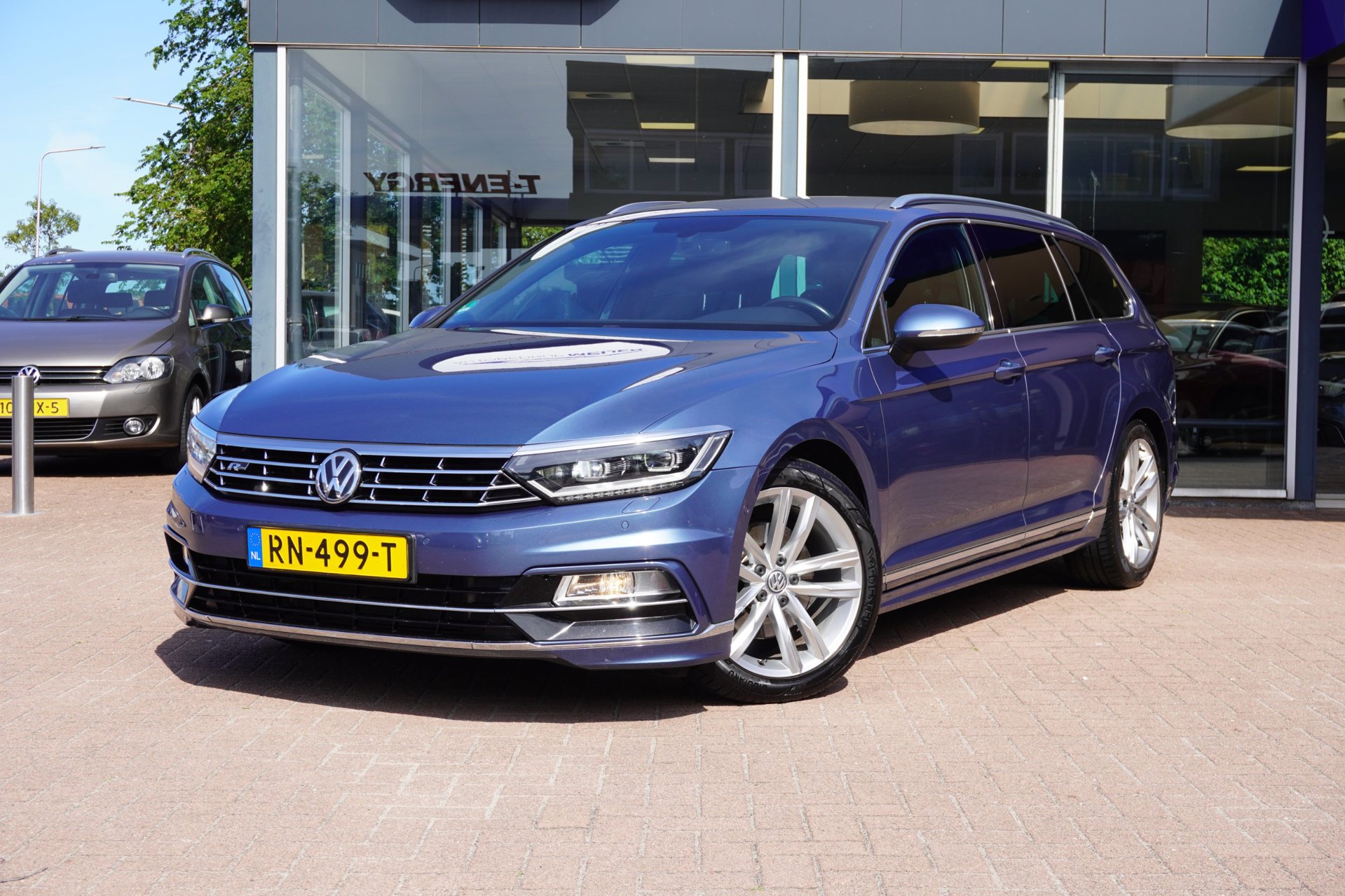 Volkswagen Passat Variant 1.6 TDI Highline Business Rline | Automaat | Navigatie | Elek. Pakket | 18 inch | Vol opties | Inruil