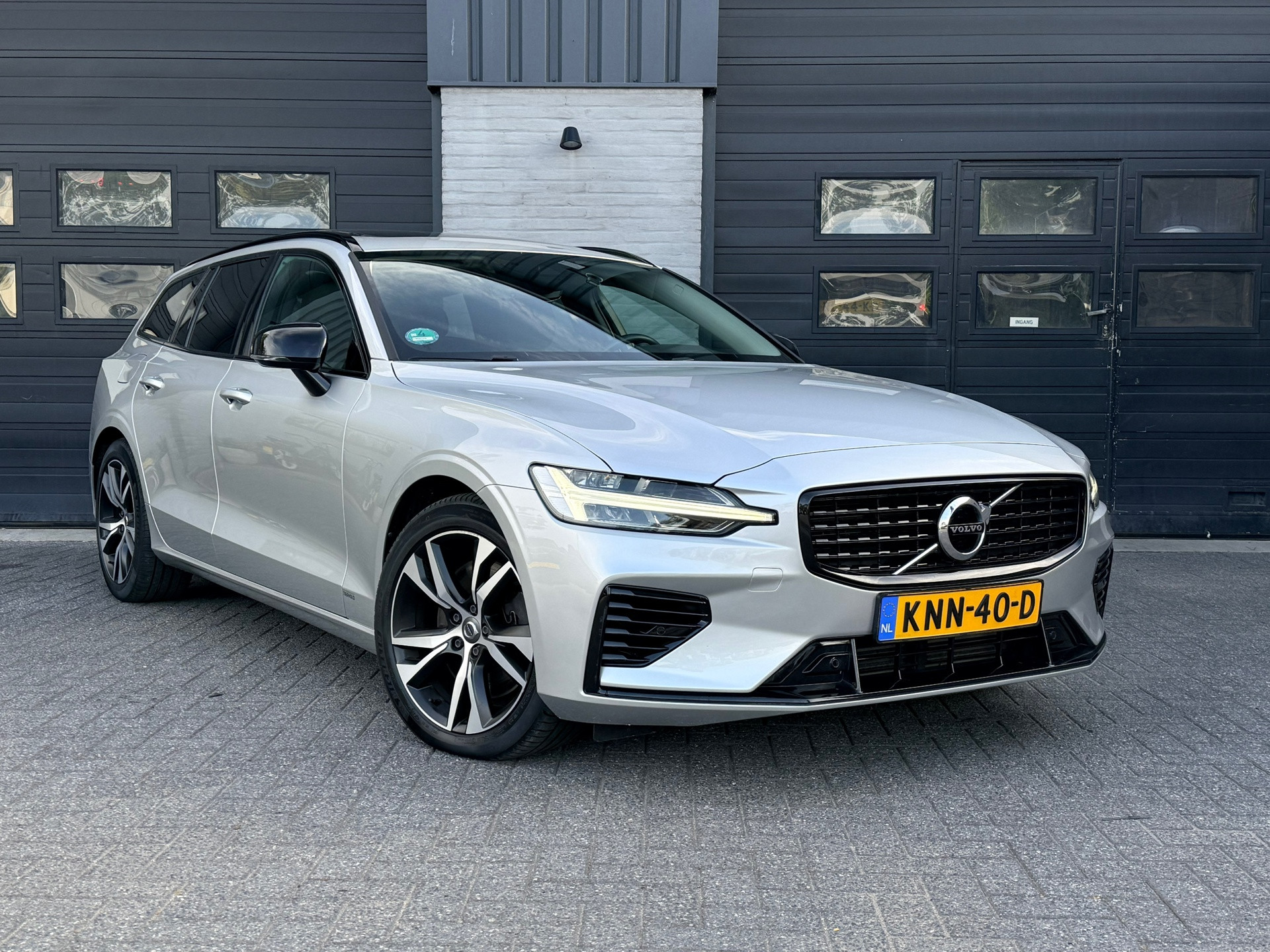 Volvo V60 2.0 T6 Recharge AWD R-Design, Panoramadak, Head-up